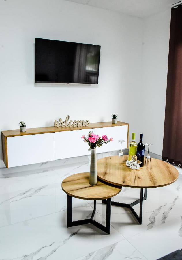 Luxury Villa M&B Тузла Экстерьер фото