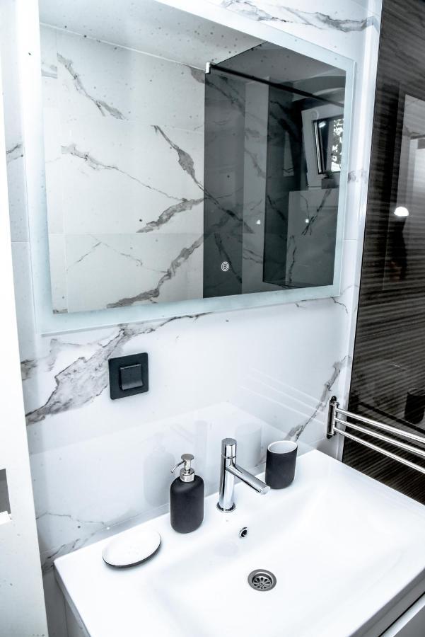 Luxury Villa M&B Тузла Экстерьер фото