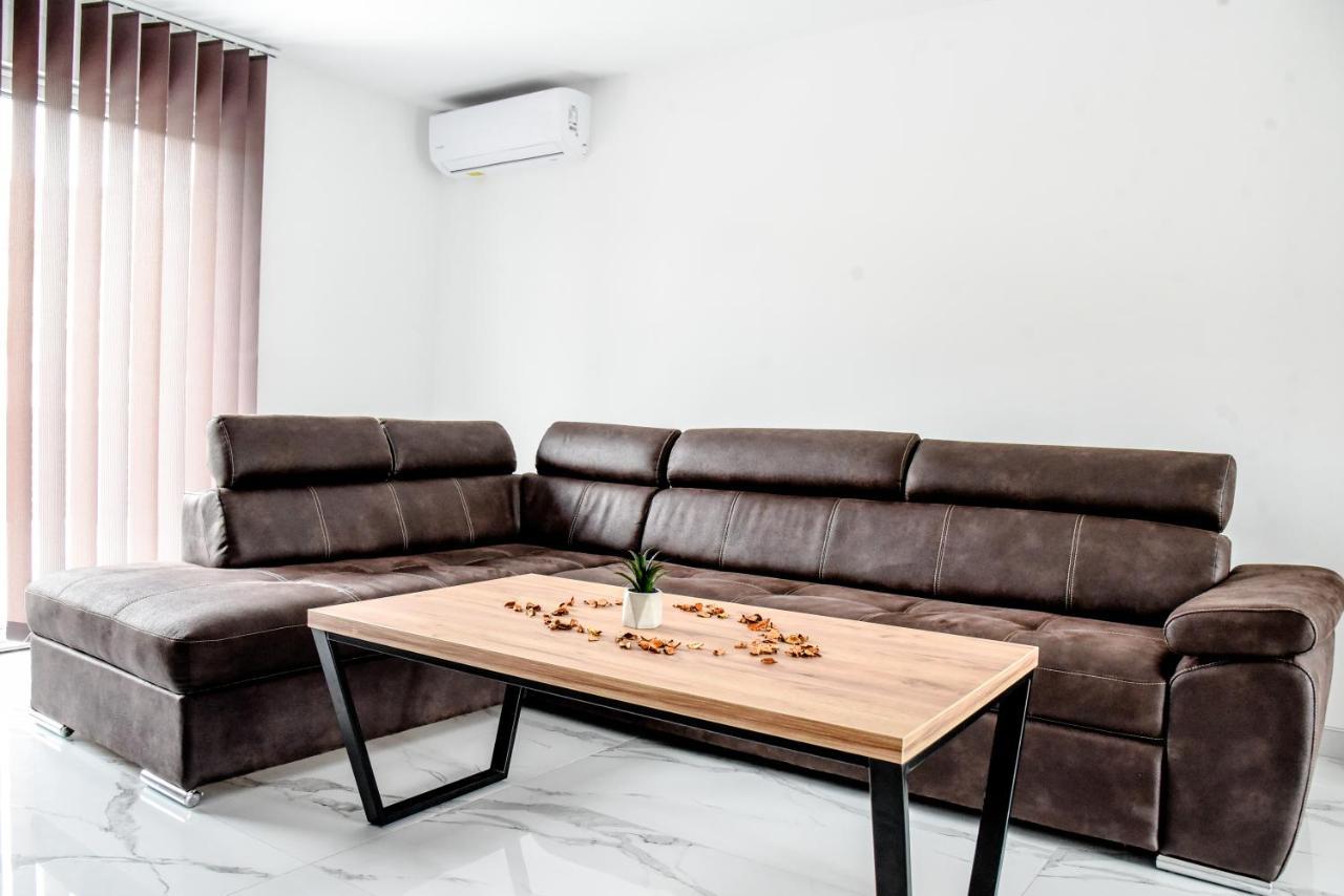 Luxury Villa M&B Тузла Экстерьер фото